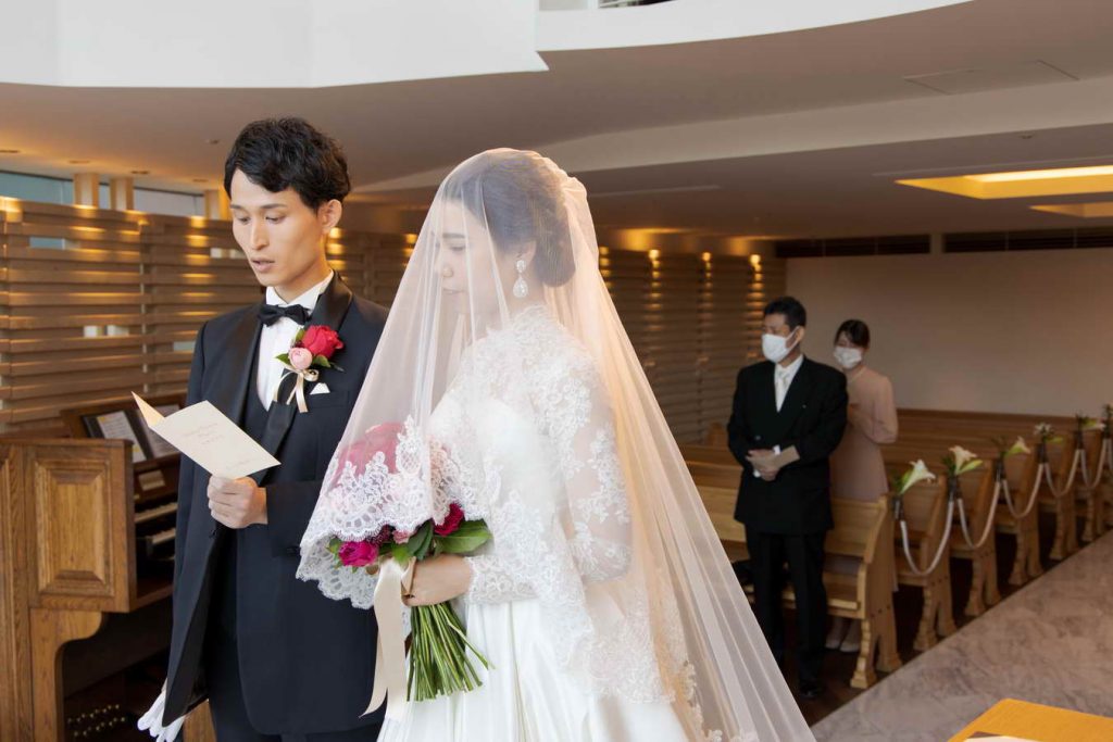 【アットホームウエディング】親しい方々に祝福いただき叶った結婚式 挙式のあとは二人だけで記念の食事を 東京の結婚式・結婚式場 ホテル椿山荘