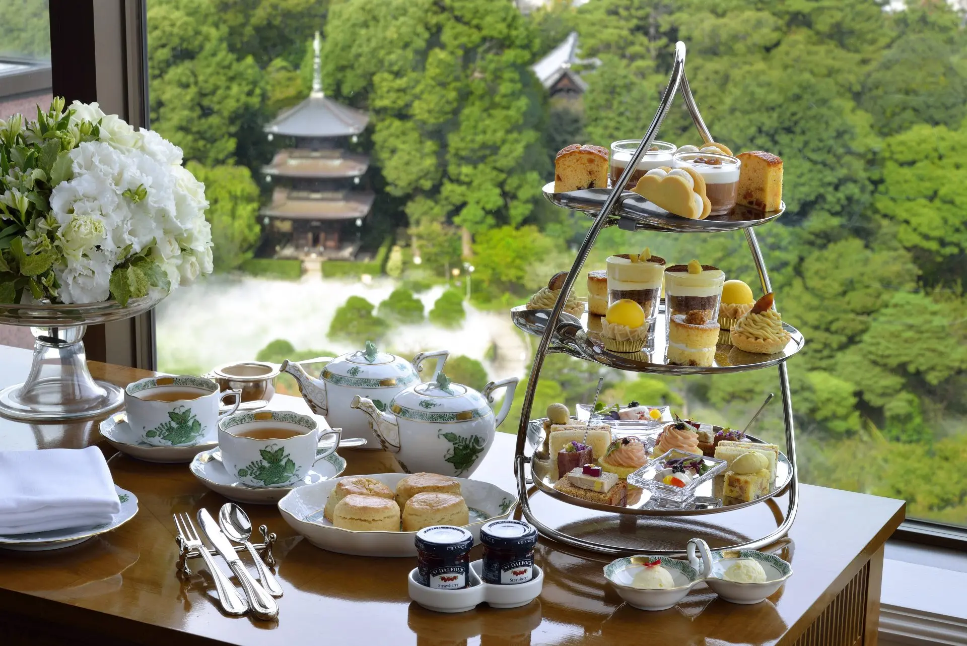 グラススタジオ ハイティースタンド アフタヌーンティー グラススタジオ ハイティースタンド アフタヌーンティー