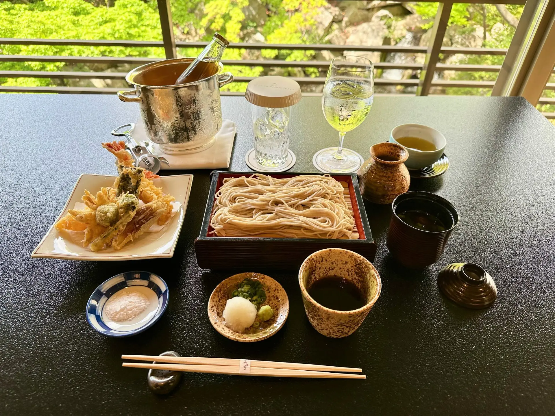 第83期 名人戦 第一局 特設サイト | 東京のホテルならホテル椿山荘東京