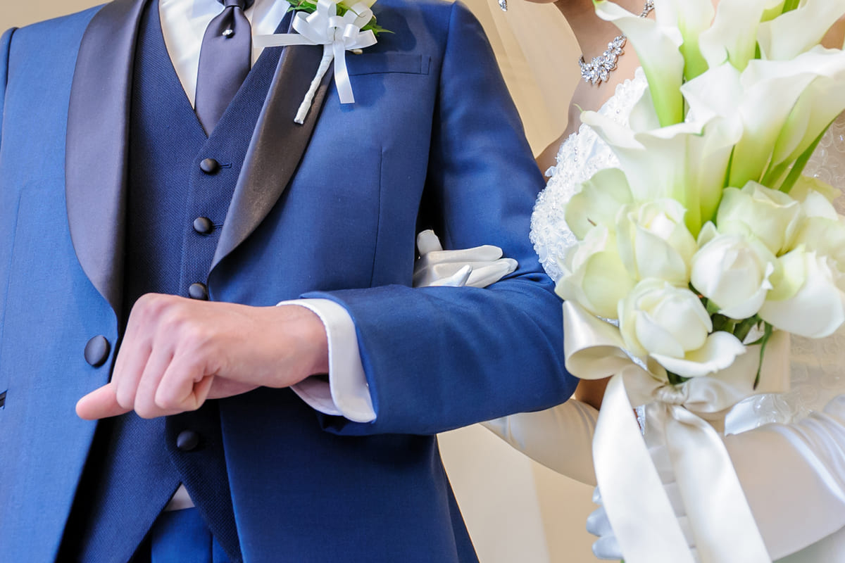 タキシードを着用する場合のマナーとは？ | 東京の結婚式・結婚式場 ...