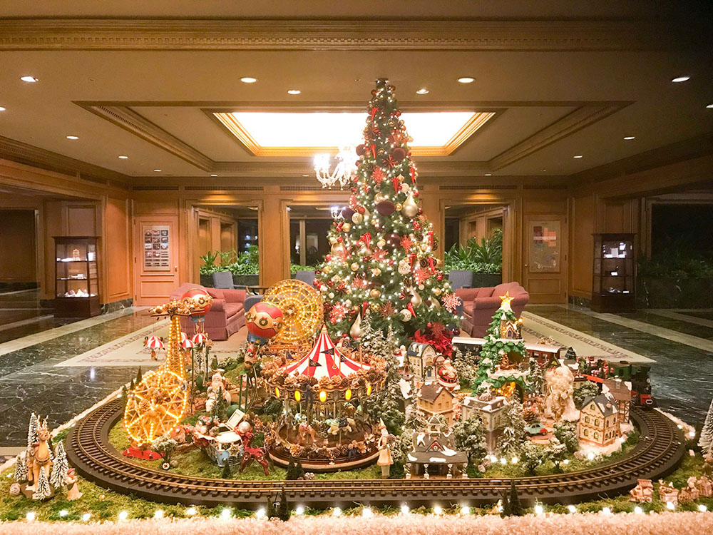 キラキラ煌めくクリスマス装飾 東京のホテルならホテル椿山荘東京 公式サイト