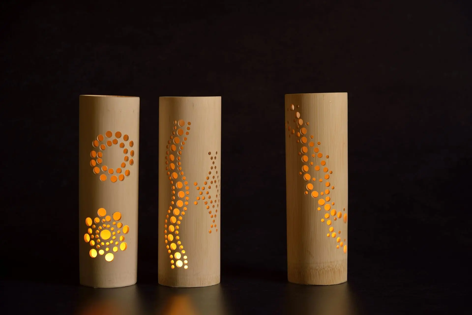 庭園内に100個の竹まり＆かざぐるまが登場！『涼風竹あかり』 SUZUKAZE